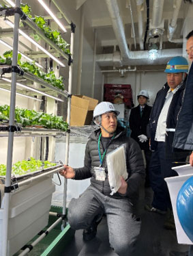 船員への栽培レクチャーの様子